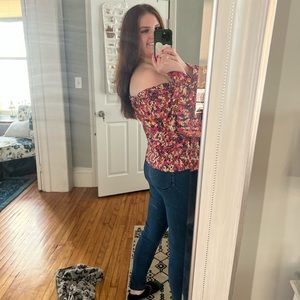 Meet your Posher, Laurie